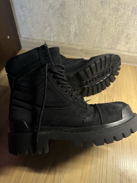 Balenciaga Strike Boots Black