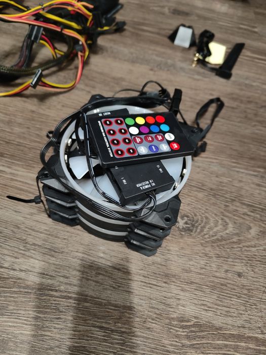 2 Комплекти  вентиляторів 3шт + пульт керування + 5шт