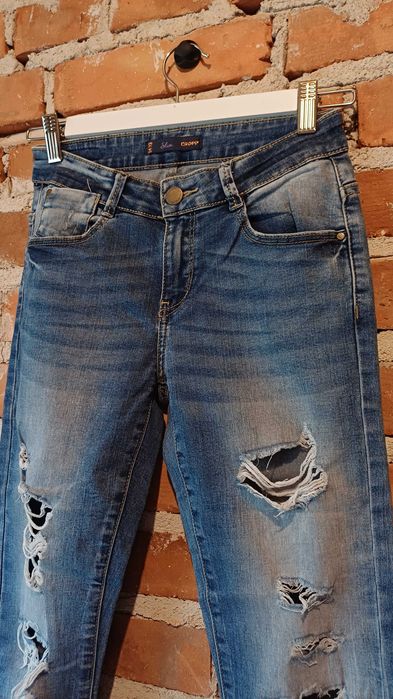 Spodnie Cropp slim