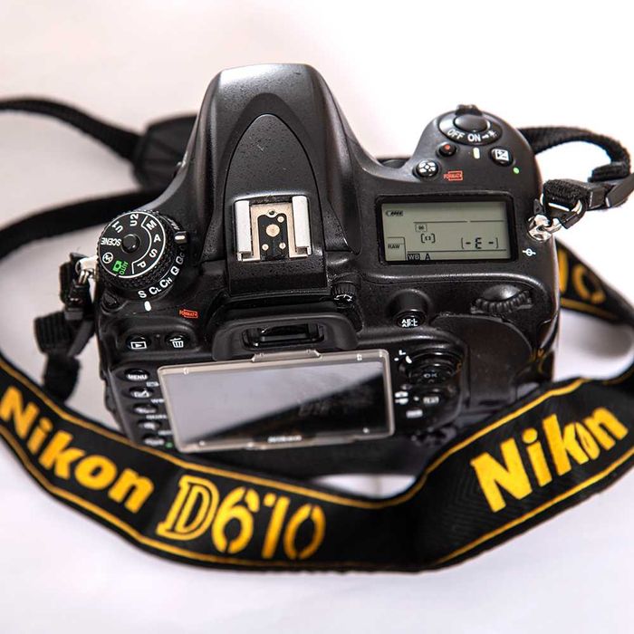 Nikon D610 Body + Battery Grip