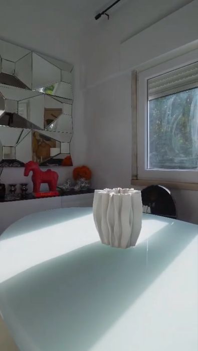 Cadeiras Ghost Kartell by Philippe Starck e mesa  oval NOVAS