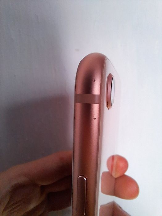 iPhone 8 Gold 64GB Neverlock