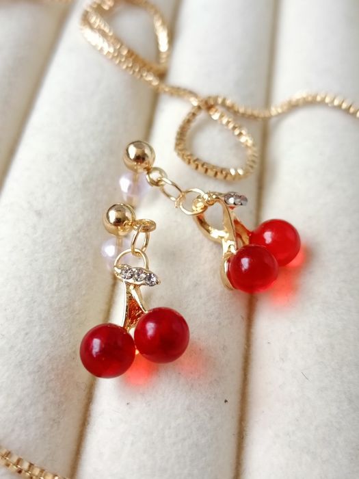 Nowy komplet naszyjnik kolczyki wiśnie złoty łańcuszek słodki