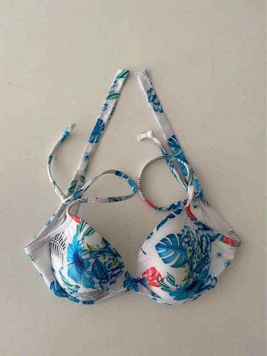 Parte de cima de bikini