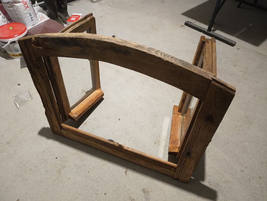 Okno 74x59 zabytkowe drewniane łukowe