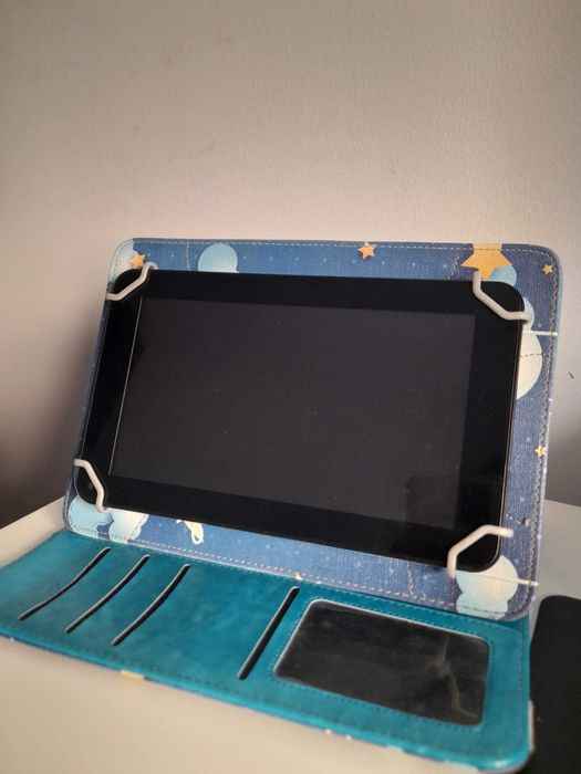 Tablet a funcionar com capa424681405542584322