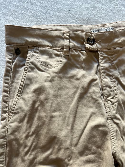 Calça chino bege Bershka