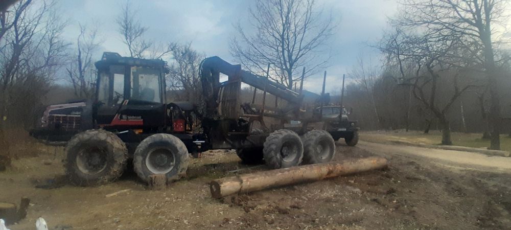 Valmet 840 форвардер