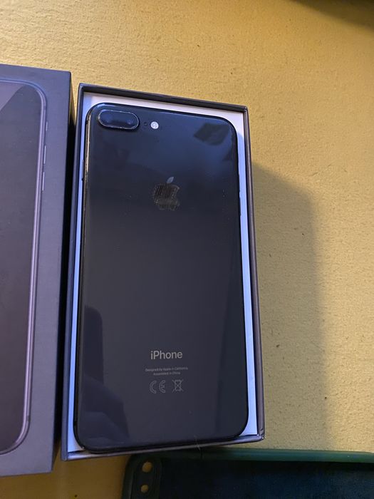 Продам айфон 8+ в хорошем состоянии