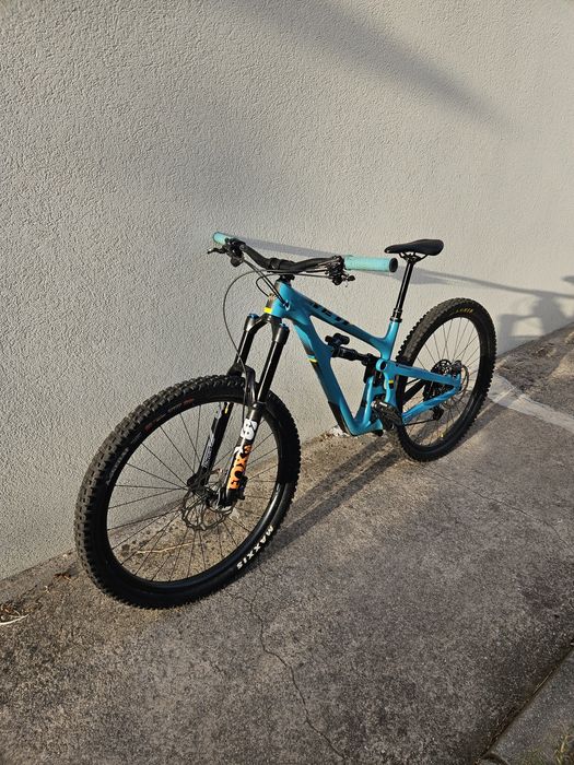 Bicicleta Enduro/Downhill YETI SB150 - TURQ Series - 29" -

Tamanho M