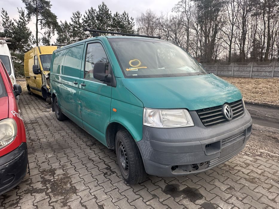 Volkswagen transporter T5 1.9 AXB 2007w całości na częsci