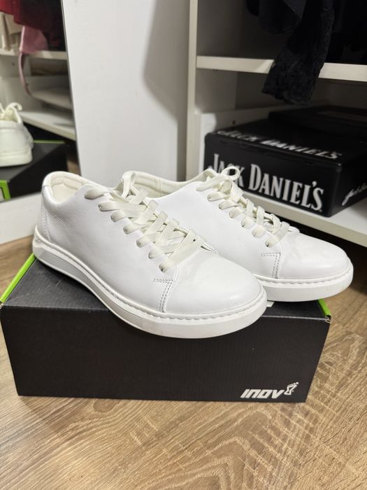 Кеди білого кольору нові