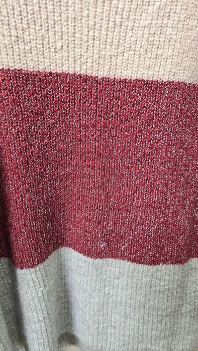 Sweter szaro-brązowo-kremowy że srebrna nitką