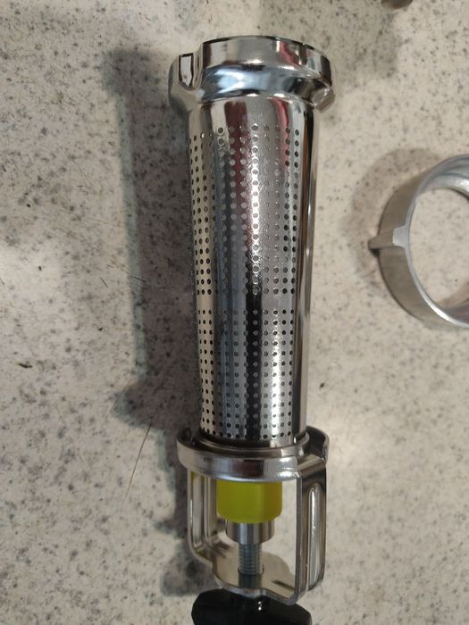 Сокодавка (томатопресс) до кух. комбайнів та мосорубок Bosch