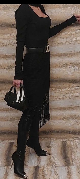 Rewelacyjna spódniczka o wyjątkowym design Marki Guess