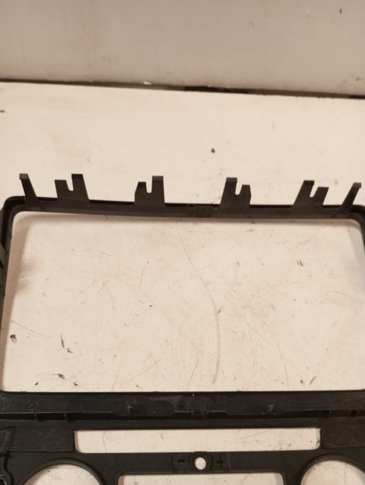 Moldura Painel Rádio 2DIN Skoda Octavia 2 (2004-2013)