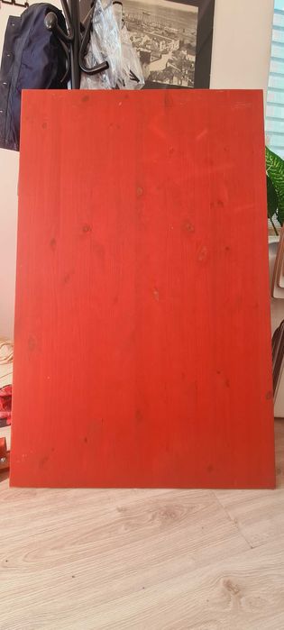 Aparador/comoda e mesa de refeições/secretária-  cor de laranja