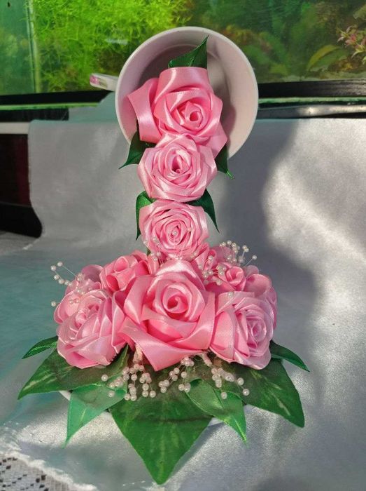 Декоративний виріб "Квітковий водоспад"