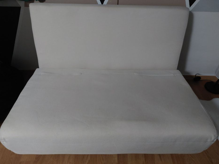Sofa cama creme em muito bom estado