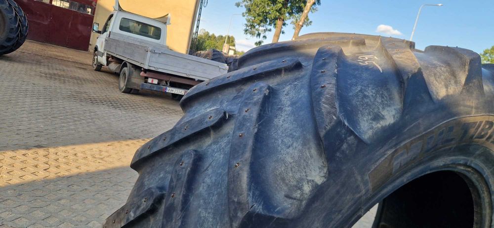 650/65r42 620/70r42 Michelin Multibib 70% bieżnik