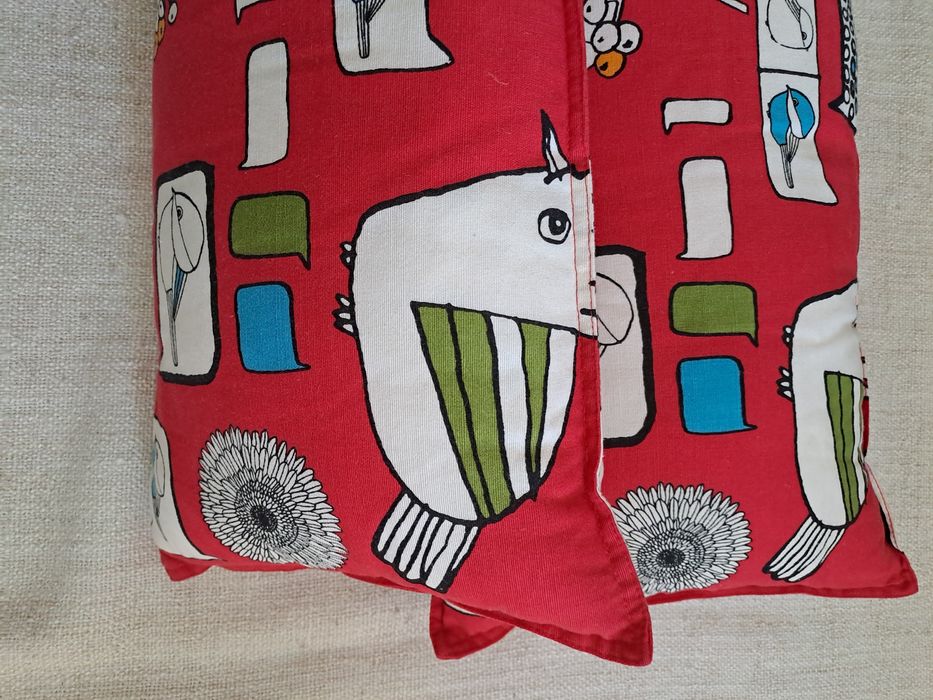 2 almofadas ikea com pássaros