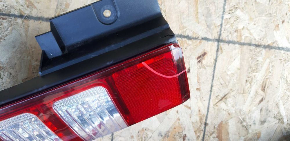 Lampa Jeep Cherokee KK Liberty  Lewa