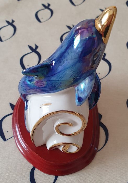 Vendo pequena mas linda estatueta Golfinhos Twilight. Só 5€
