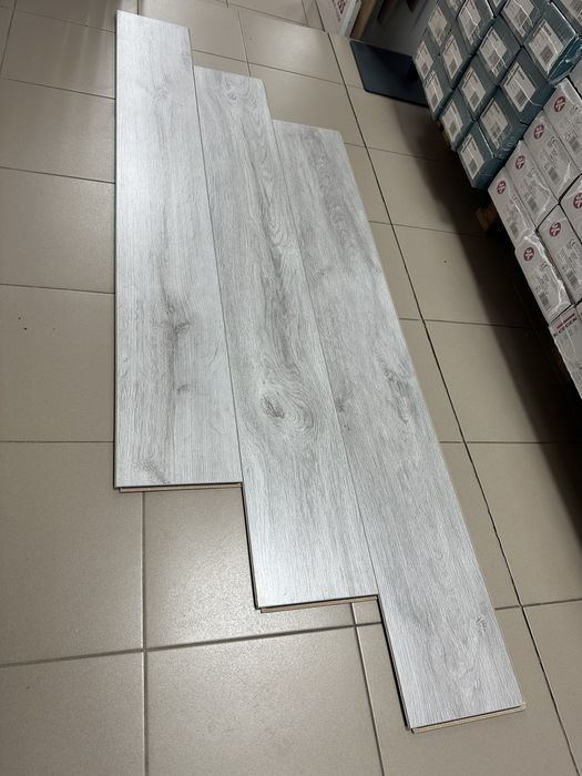 Ламінат KRONOTEX "D4956" 8мм/32клас 4V 5G замок DE 495грн/м2