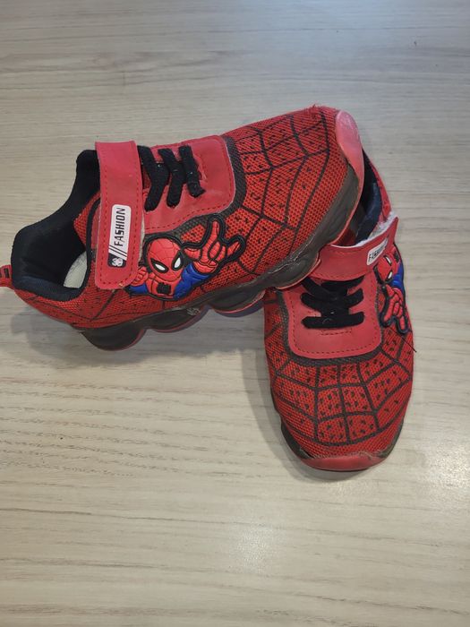 Adidasy Spidermen 30