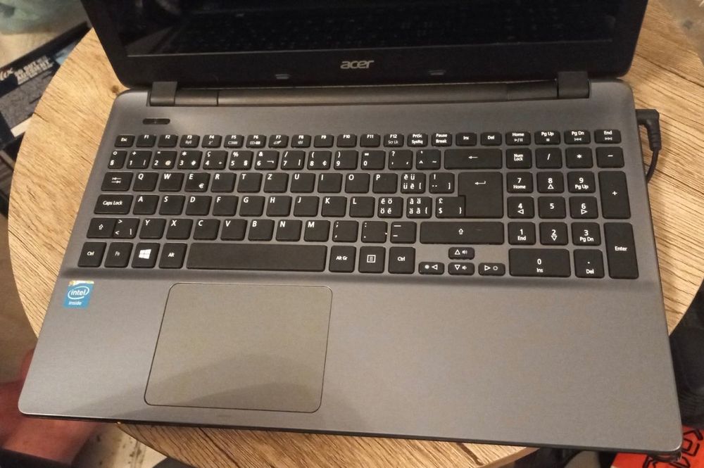 Laptop Acer E5-511 - 15,6"Super Dobra bateria - 500GB - 4GB RAM - Win10