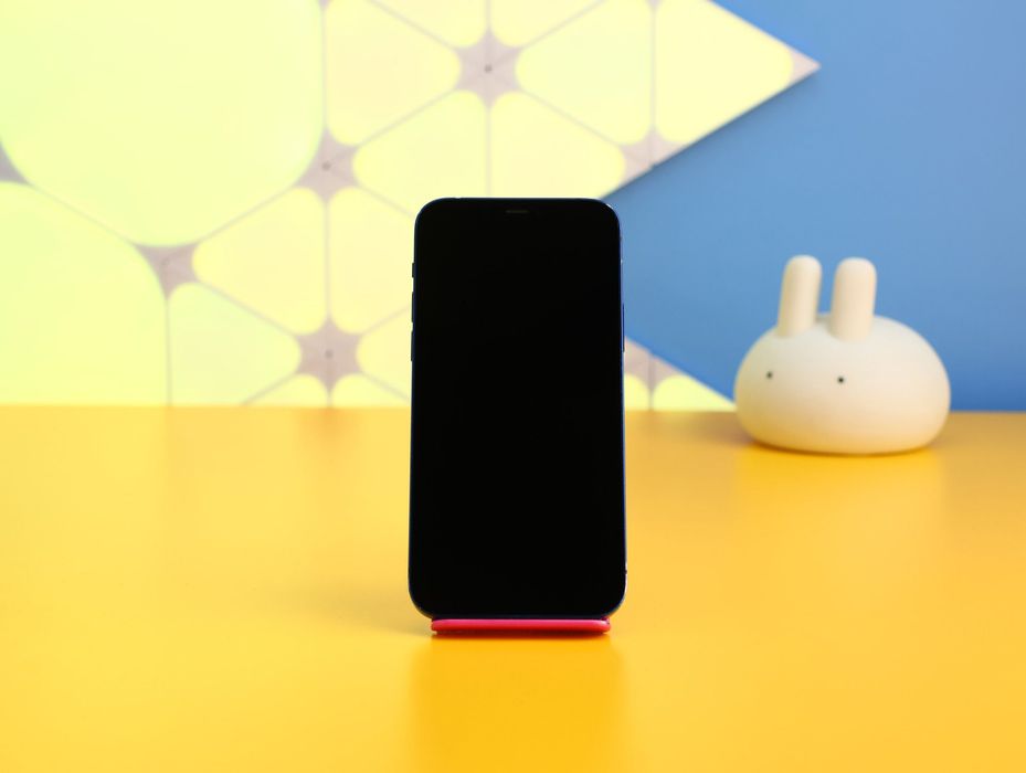Смартфон Apple iPhone 12 (900205) Б/У З ГАРАНТІЄЮ