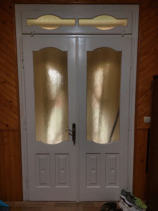 Продаються бу двері