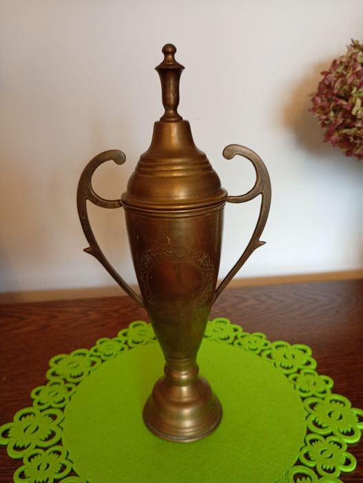 Mosiężny puchar 33 cm