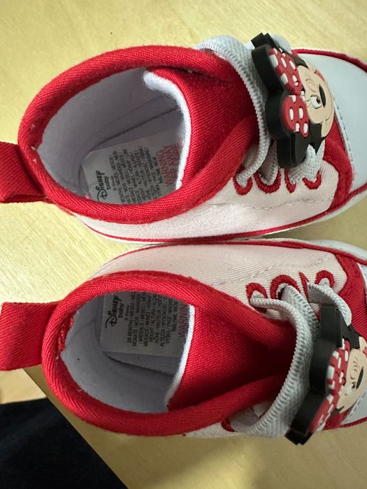 Sapatilhas Brancas / Vermelhas Minnie (3/6M)