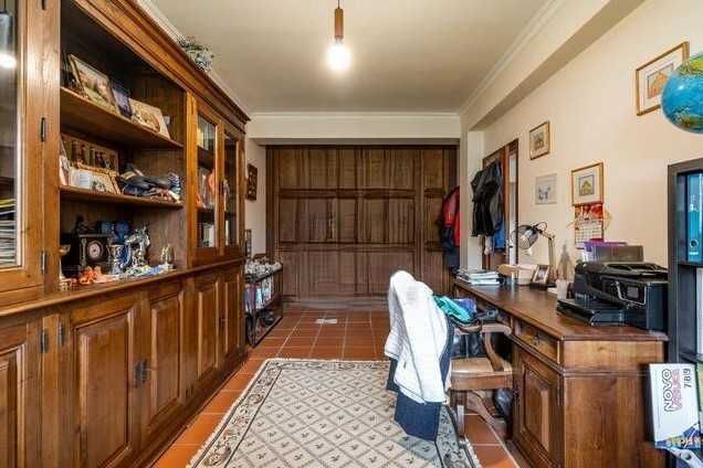 Vende-se Moradia T4 + terreno urbano associado - Alfafar, Penela