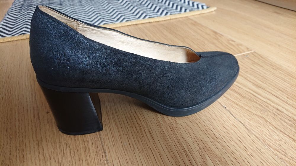 Fly London r.39 czarne