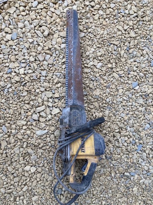 Aligator dewalt piła