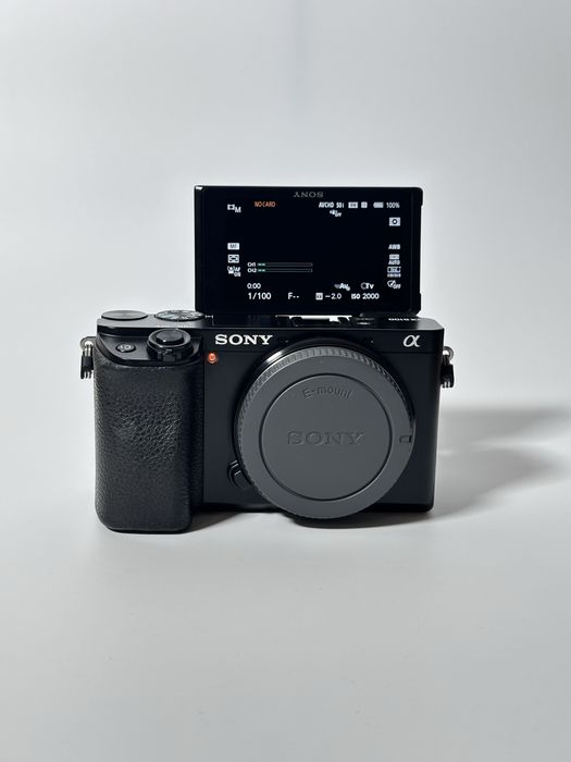 Sony Alpha A6100 – Câmara Mirrorless APS-C 4K