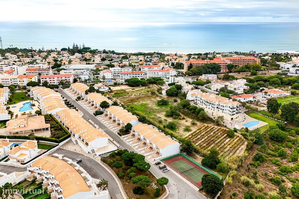 Apartamento T1+1 a pé da praia da Galé