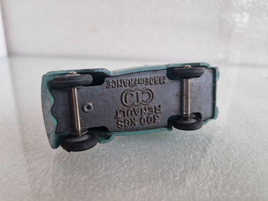 Масштабна Модель 1:43. 300 KGS RENAULT, CIJ, FRANCE.