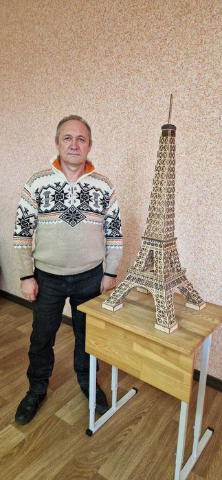 3D-пазл "Ейфелева вежа" висота 1 м, ширина 38х38 см, 168 деталей