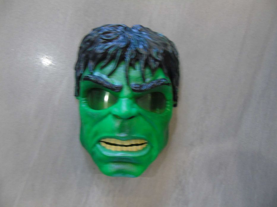 Hasbro Avengers Świecąca maska Hulka
