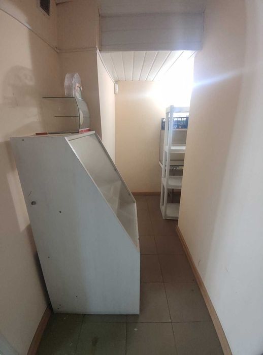 Продається комерційне приміщення по вул. Підзамче (біля заправки ОККО)