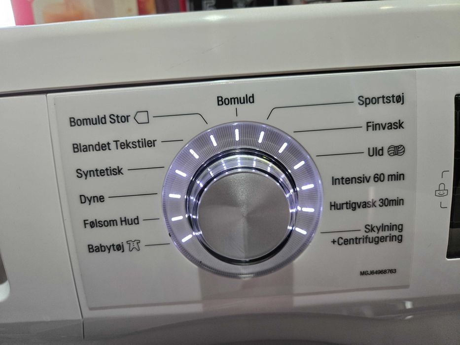 Pralka LG.Wsad 8kg.1400 obr. Silnik inventer.LCD.Gwar.Super stan