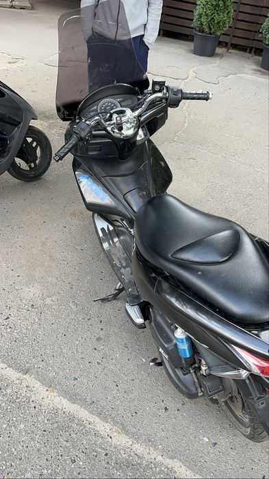 Продам Honda pcx 125