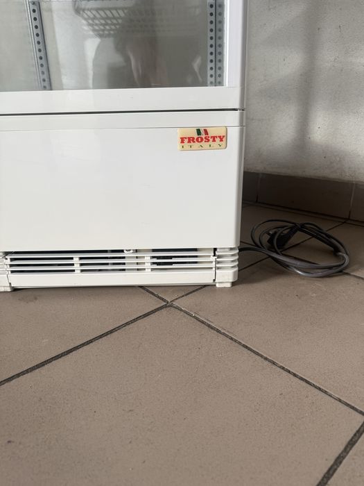 Холодильна Вітрина Біла Frosty Кондитерська Обʼєм 58 Літрів