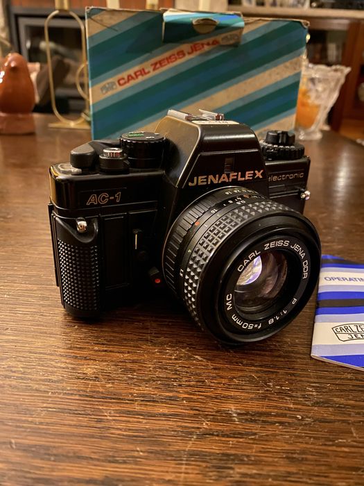 Jenaflex AC-1 Electronic Camera with Carl Zeiss Lenses64584992708225121