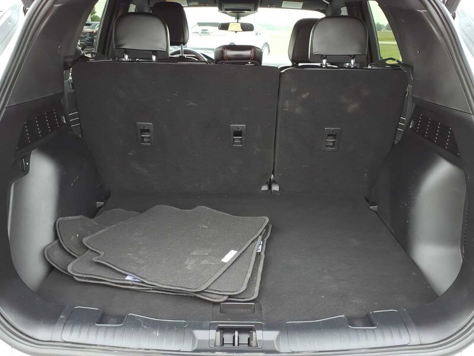 Ford Escape      2024