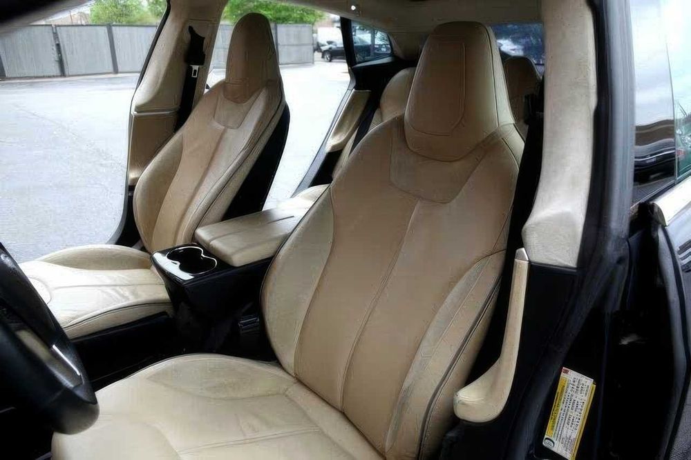 Tesla Model S      2014