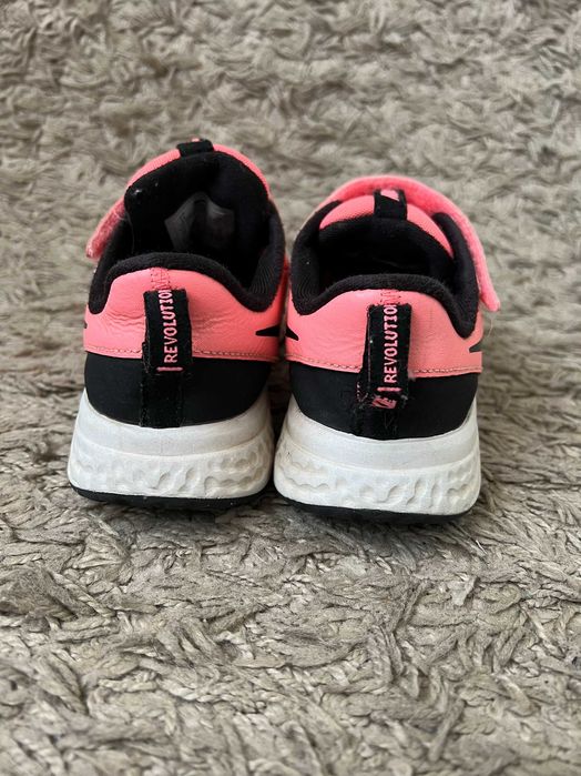 Кросівки Nike Revolution, р-р 32